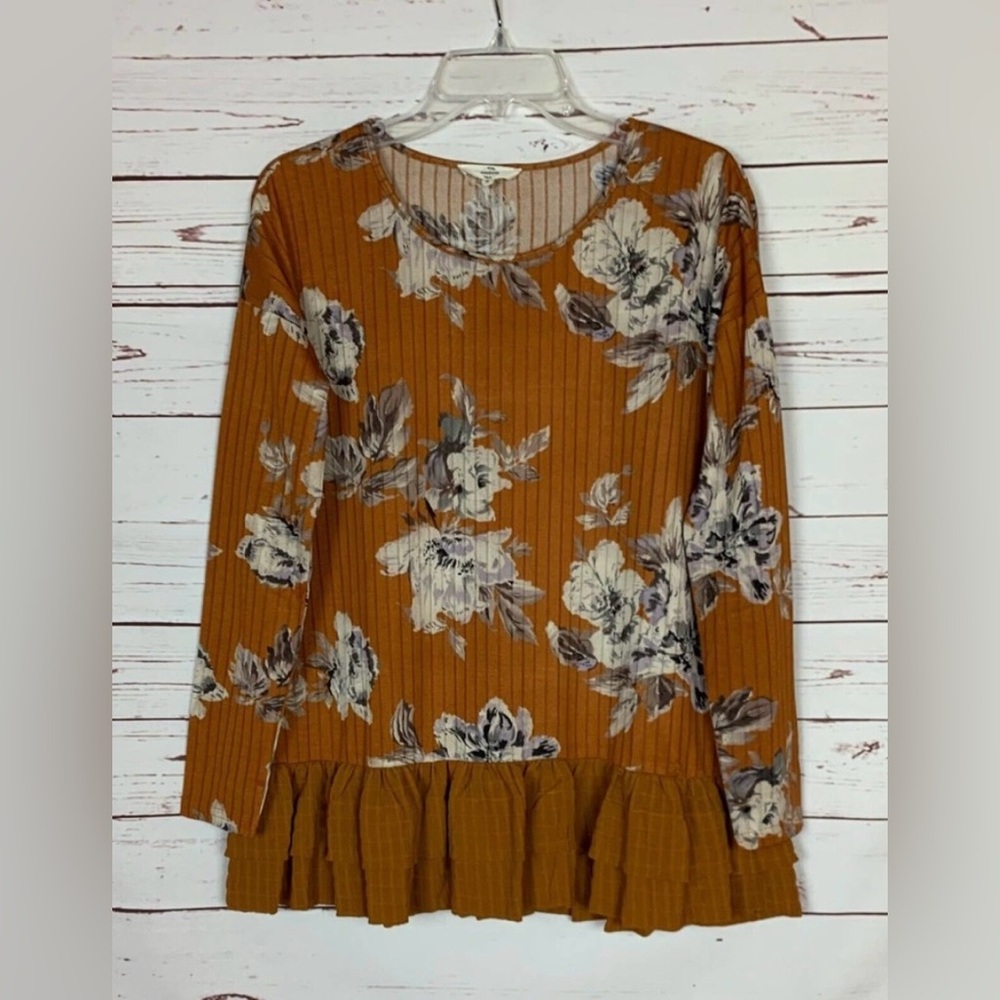 🌼Entro Floral Ruffle Shirt🌼